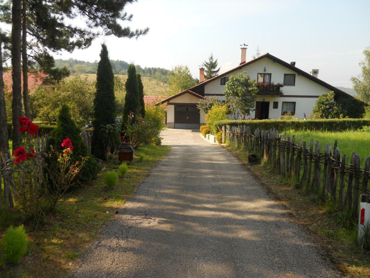Apartmani Milic Sirogojno Exteriör bild