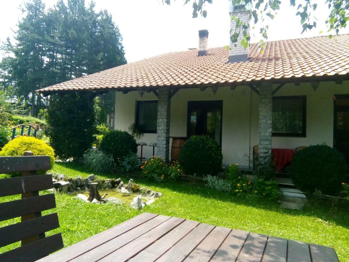 Apartmani Milic Sirogojno Exteriör bild